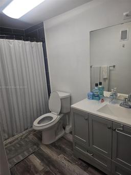 Picture of 5825 Collins Ave # J, Miami Beach, FL 33140