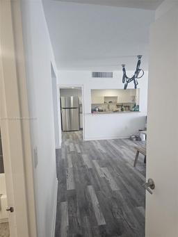 Picture of 5825 Collins Ave # J, Miami Beach, FL 33140