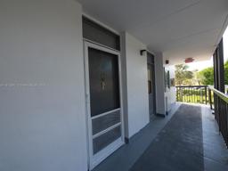 Picture of 20500 W Country Club Dr # 212, Aventura, FL 33180