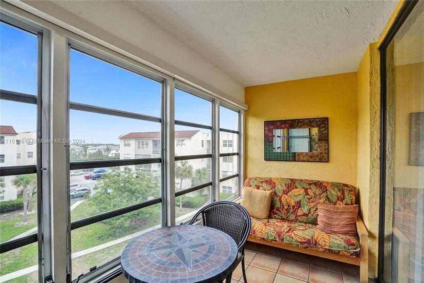 Picture of 2811 Somerset Dr # 405, Lauderdale Lakes FL 33311