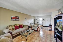 Picture of 2811 Somerset Dr # 405, Lauderdale Lakes, FL 33311