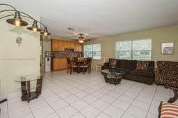 Picture of 3633 SW Natura Ave, Deerfield Beach, FL 33441