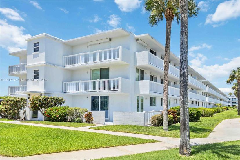 Picture of 3190 N Atlantic Ave # 210, Cocoa Beach FL 32931