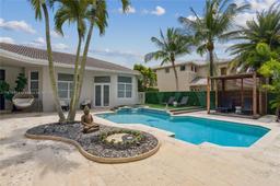 Picture of 1371 Victoria Isle Dr, Weston, FL 33327