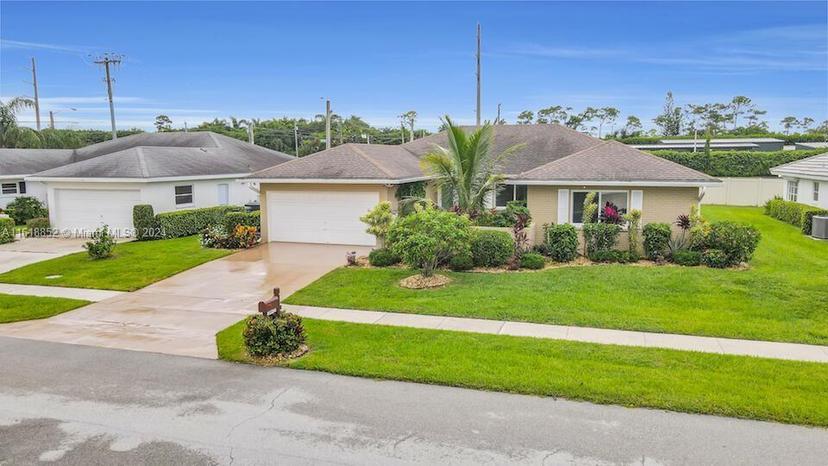 Picture of 10982 S Greentrail Dr S, Boynton Beach FL 33436