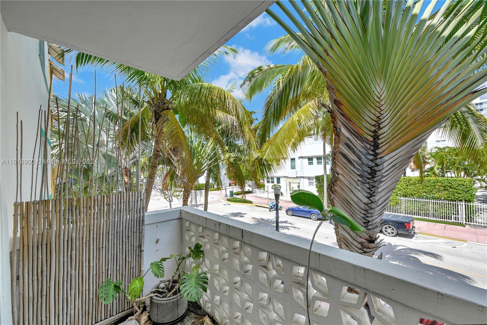 Picture of 350 Collins Ave # 212, Miami Beach, FL 33139