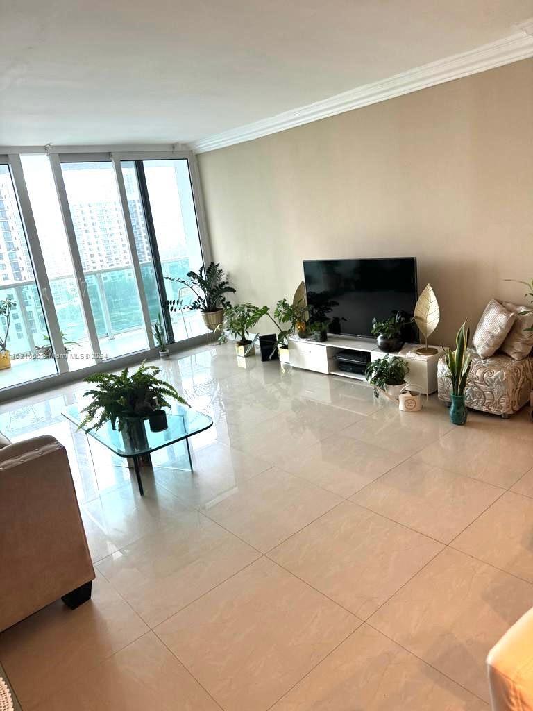 Picture of 100 Bayview Dr # 1230, Sunny Isles Beach, FL 33160