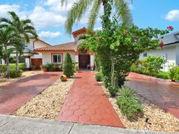 Picture of 8910 NW 153Rd Ter, Miami Lakes, FL 33018