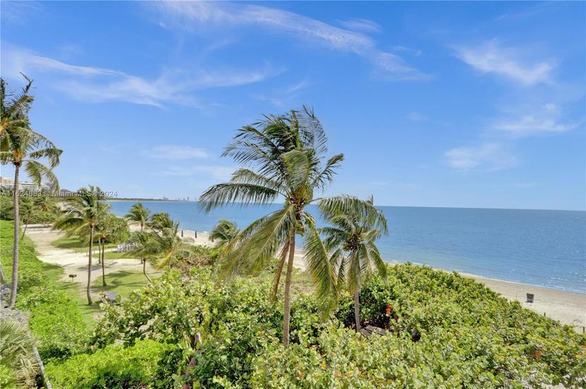 Picture of 1111 Crandon Blvd # A201, Key Biscayne FL 33149