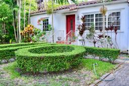 Picture of 706 Mendoza Ave, Coral Gables, FL 33134