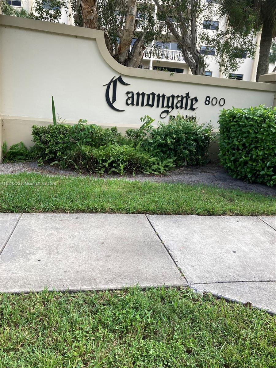 Picture of 800 NE 195Th St # 314, Miami, FL 33179