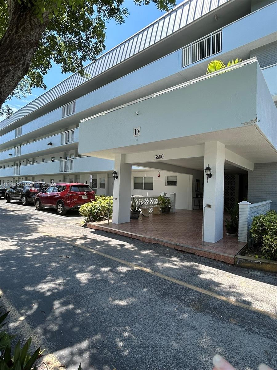 Picture of 3600 NE 170Th St # 411, North Miami Beach, FL 33160