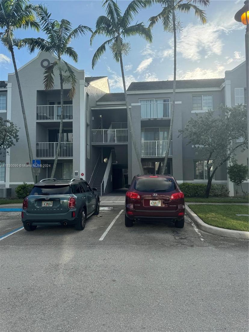 Picture of 720 SW 111Th Ave # 307, Pembroke Pines FL 33025