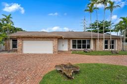 Picture of 2061 NE 214Th Ter, Miami, FL 33179