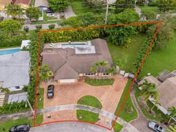 Picture of 2061 NE 214Th Ter, Miami, FL 33179