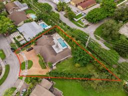 Picture of 2061 NE 214Th Ter, Miami, FL 33179