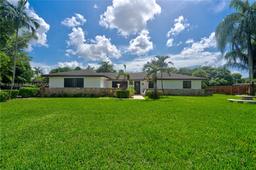 Picture of 22455 SW 182Nd Ave, Miami, FL 33170