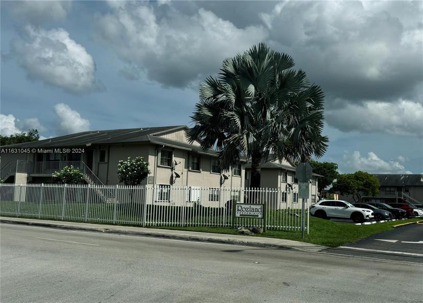 Picture of 15314 SW 72Nd St # 24, Kendall FL 33193