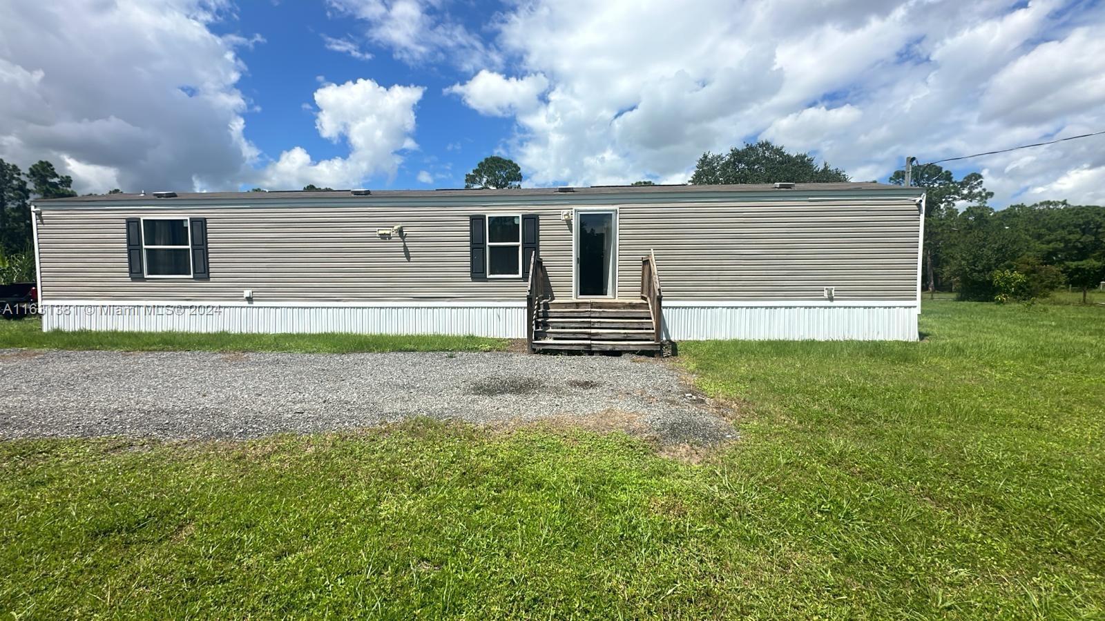 Picture of 3850 Pionneer 10Th St, Clewiston, FL 33440