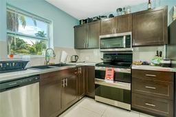 Picture of 216 SW 6Th St, Hallandale Beach, FL 33009