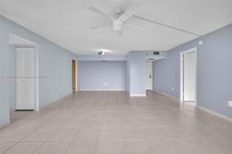 Picture of 900 Saint Charles Pl # 510, Pembroke Pines, FL 33026