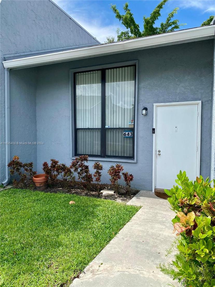 Picture of 643 N University Dr # 19, Plantation FL 33324