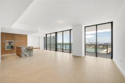 Picture of 500 Alton # 903, Miami Beach, FL 33139