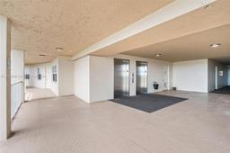 Picture of 3507 Oaks Way # 1004, Pompano Beach, FL 33069