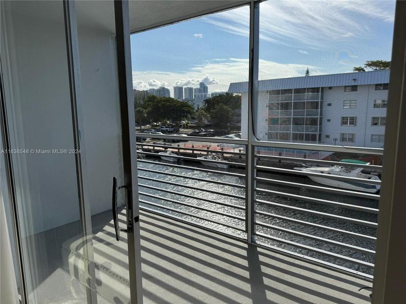 Picture of 3750 NE 170Th St # 302, North Miami Beach FL 33160