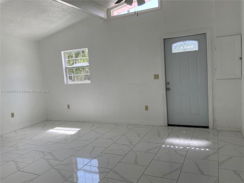 Picture of 2761 Lake Josephine Dr, Sebring FL 33875