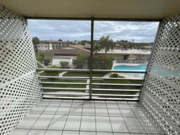 Picture of 16901 NE 13Th Ave # 309, Miami, FL 33162