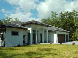 Picture of 209 35Th Ave Nw, Naples, FL 34120