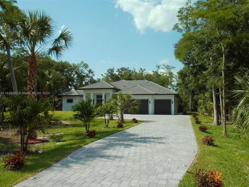 Picture of 209 35Th Ave Nw, Naples FL 34120