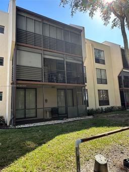 Picture of 6701 N University Dr # 202, Tamarac, FL 33321