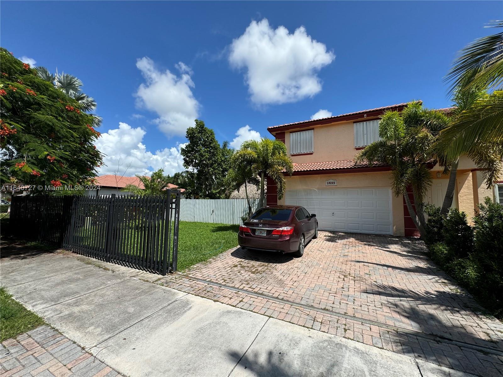 Picture of 14205 SW 290Th Ter, Homestead, FL 33033