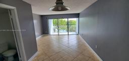 Picture of 9351 Fontainebleau Blvd # B424, Miami, FL 33172