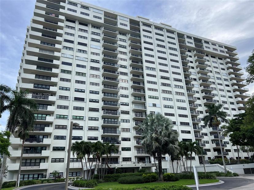 Picture of 3200 N Port Royale Dr N # 210, Fort Lauderdale FL 33308