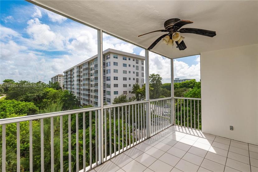 Picture of 3200 N N Palm Aire Dr # 501, Pompano Beach FL 33069