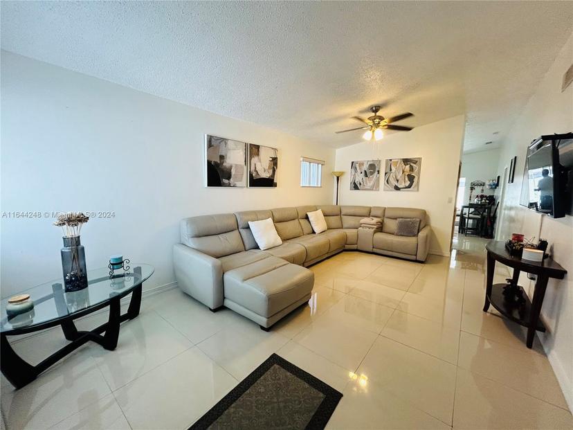 Picture of 6919 W 29Th Way, Hialeah FL 33018