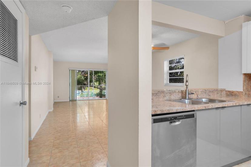 Picture of 1100 NW 87Th Ave # 308, Coral Springs FL 33071