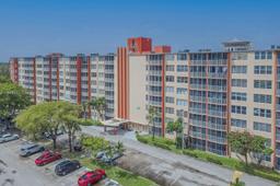 Picture of 1780 NE 191St St # 2, Miami, FL 33179