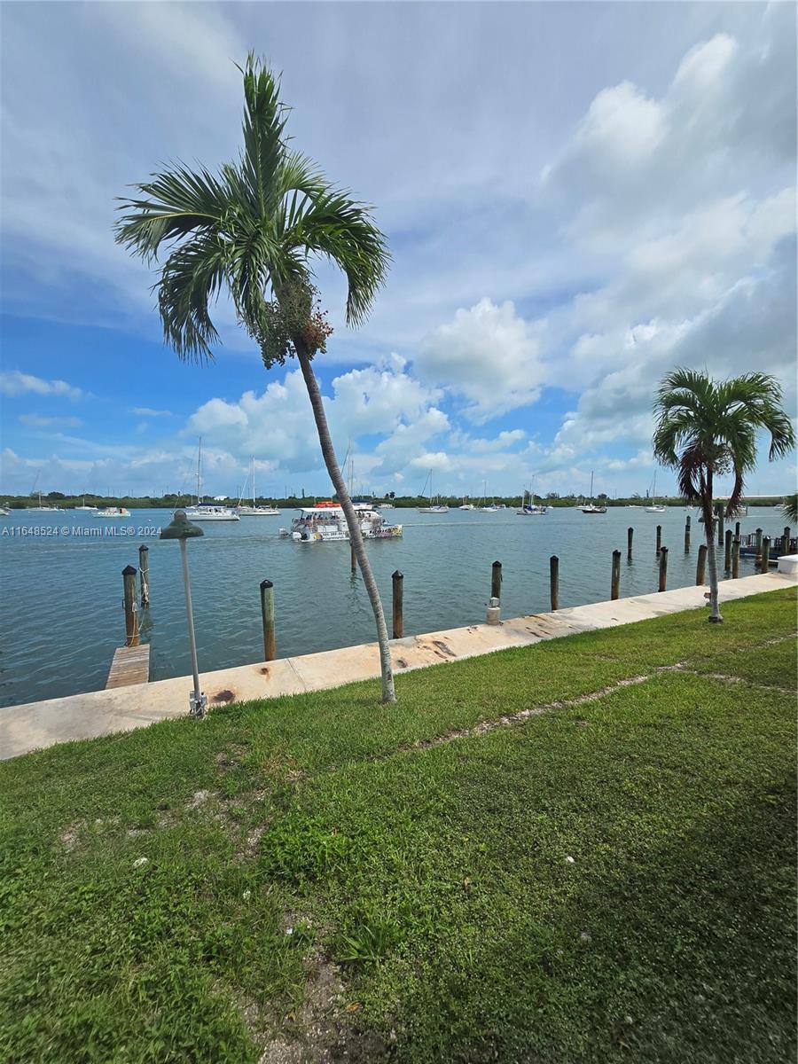 Picture of 301 Sombrero Blvd # 105, Marathon, FL 33050