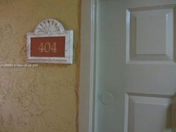 Picture of 8353 Lake Dr # 404, Doral, FL 33166