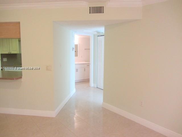 Picture of 8353 Lake Dr # 404, Doral FL 33166