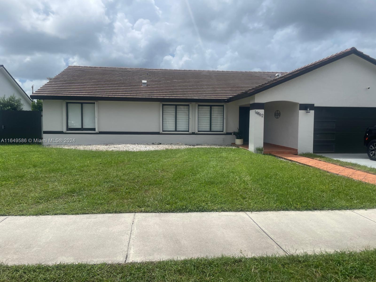 Picture of 14862 SW 169Th Ln, Miami, FL 33187