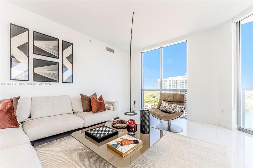 Picture of 17111 Biscayne Blvd # 2109, North Miami Beach FL 33160