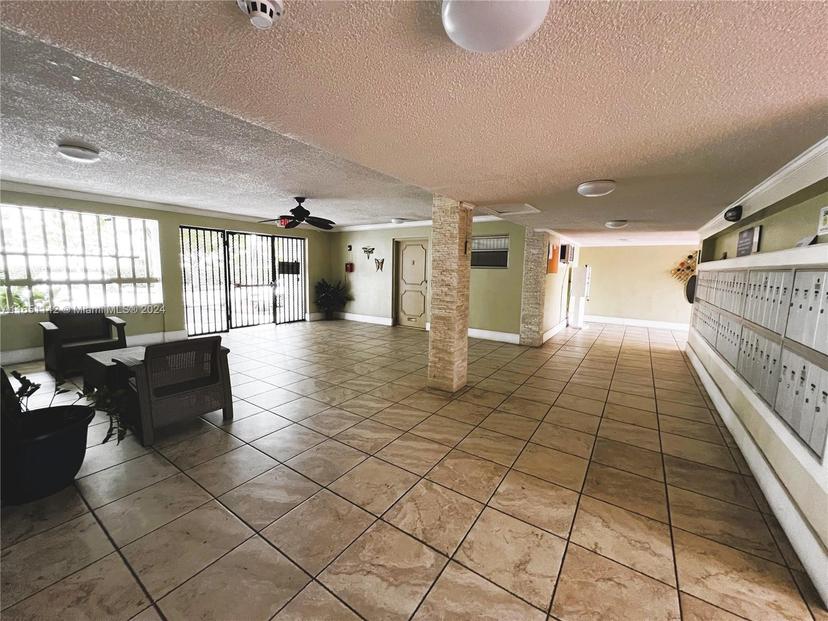 Picture of 1480 W 46Th St # 325, Hialeah FL 33012