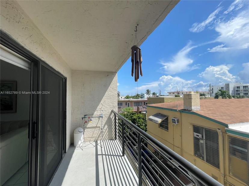 Picture of 7801 Abbott Ave # 302, Miami Beach FL 33141