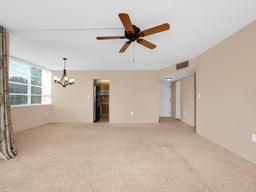 Picture of 1400 Saint Charles Pl # 420, Pembroke Pines, FL 33026