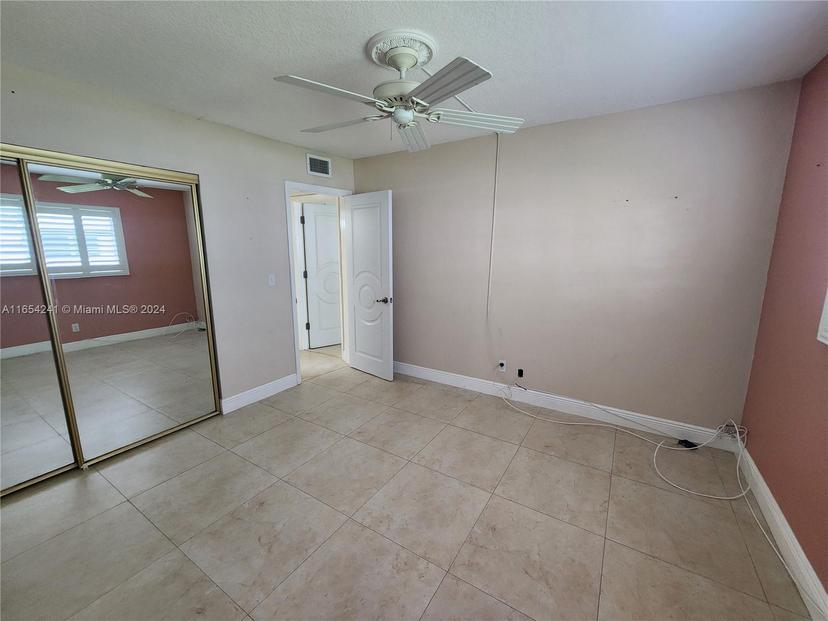 Picture of 541 Blue Heron Dr # 103, Hallandale Beach FL 33009